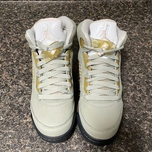 NIB Air Jordan 5 Retro Size 4Y Color:Jade Horizon/Desert Sand
